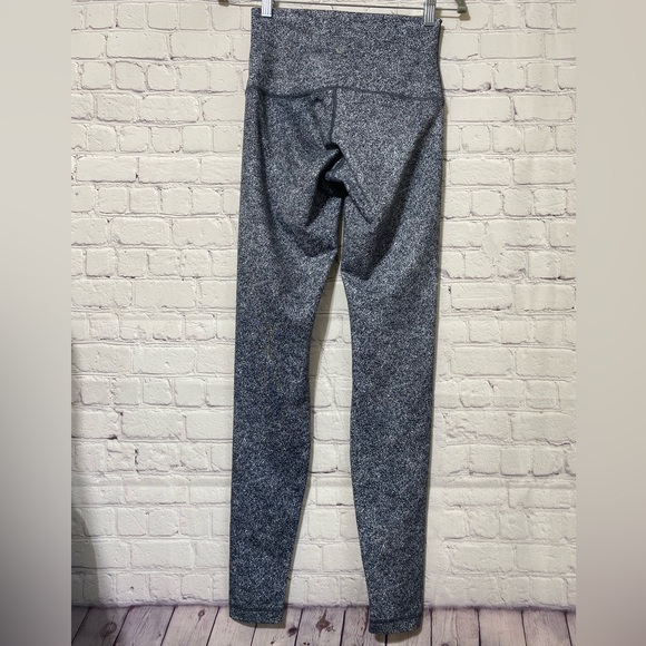 Lululemon leggings in gray and black - Picture 3 of 13